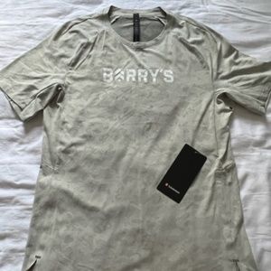 Lululemon - Textured Train Short Sleeve Shirt